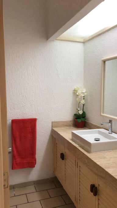 Hermoso Apartamento En Manzanillo Con Alberca Y Cancha De Tenis, Ideal Para Relajarse Y Disfrutar De Una Escapada Tranquila En El Paraiso Tropical Dış mekan fotoğraf