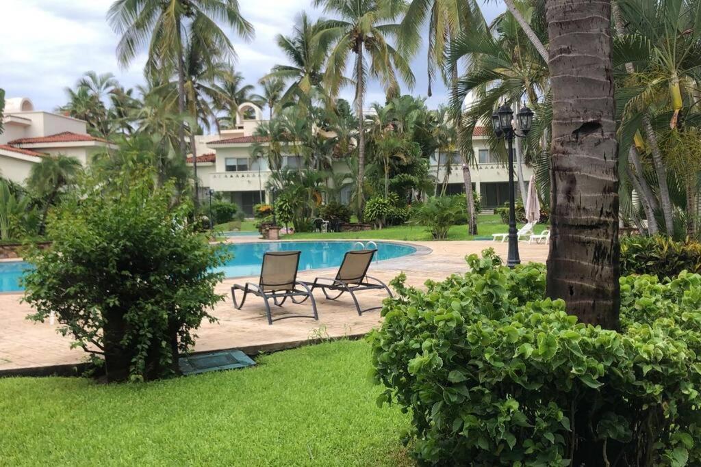 Hermoso Apartamento En Manzanillo Con Alberca Y Cancha De Tenis, Ideal Para Relajarse Y Disfrutar De Una Escapada Tranquila En El Paraiso Tropical Dış mekan fotoğraf